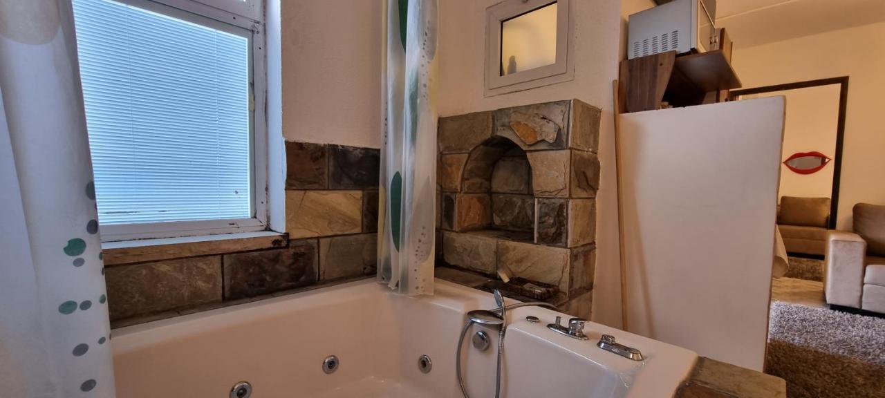 Bed and Breakfast Sanabl Druze Hospitality Ein Kinya Exterior foto