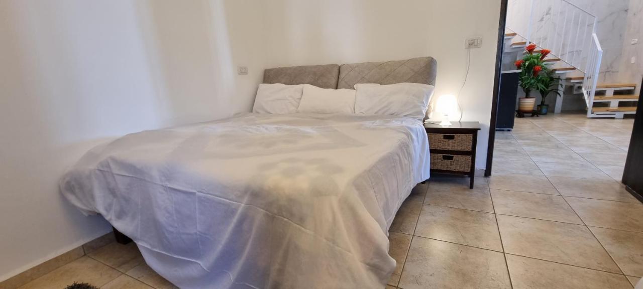 Bed and Breakfast Sanabl Druze Hospitality Ein Kinya Exterior foto