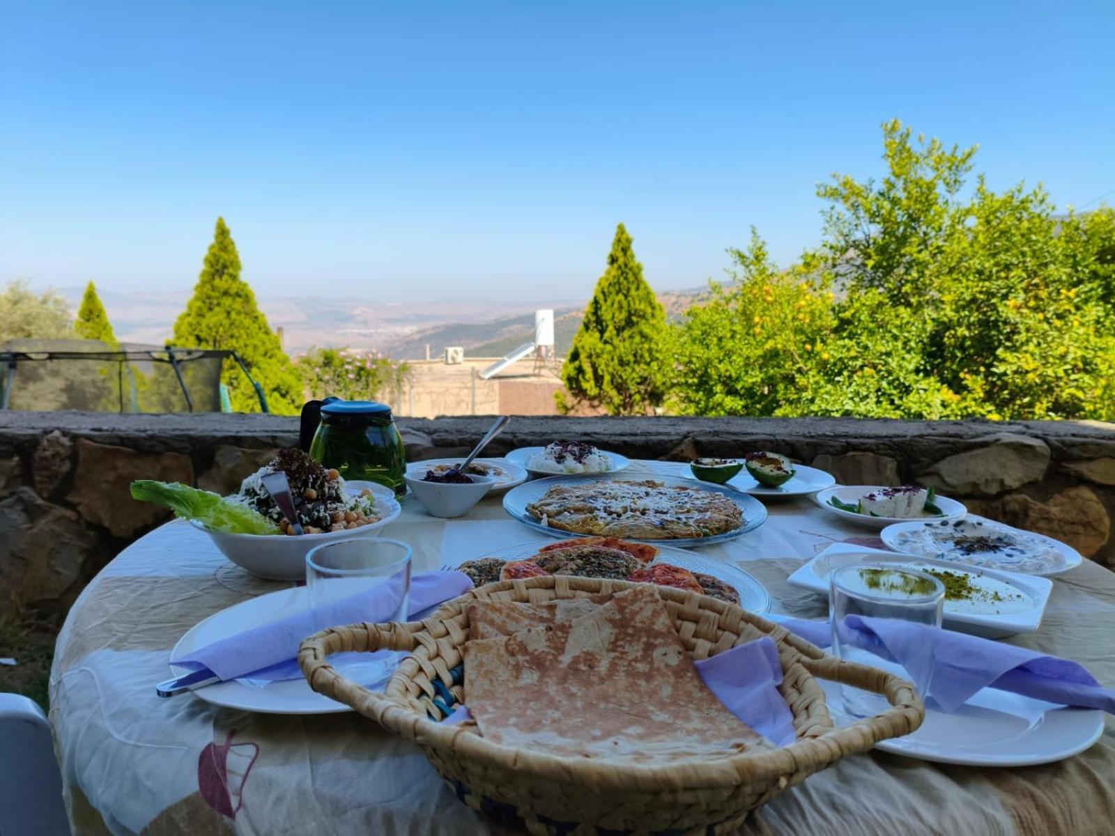 Bed and Breakfast Sanabl Druze Hospitality Ein Kinya Exterior foto
